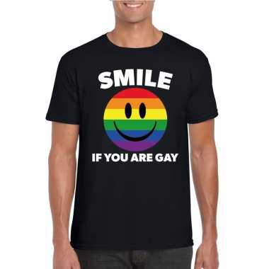 Carnavalskleding smile if you are gay emoticon shirt zwart heren helm