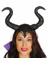 Carnavalskleding halloween grote boze heks hoorns aan diadeem helmond