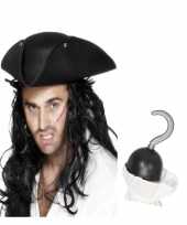 Carnavalskleding piraat verkleedsetje driehoekige piratenhoed piratenhaak helmond